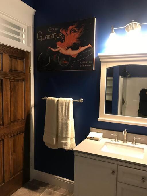 The Cast Iron Lady Apartment Wyalusing Luaran gambar