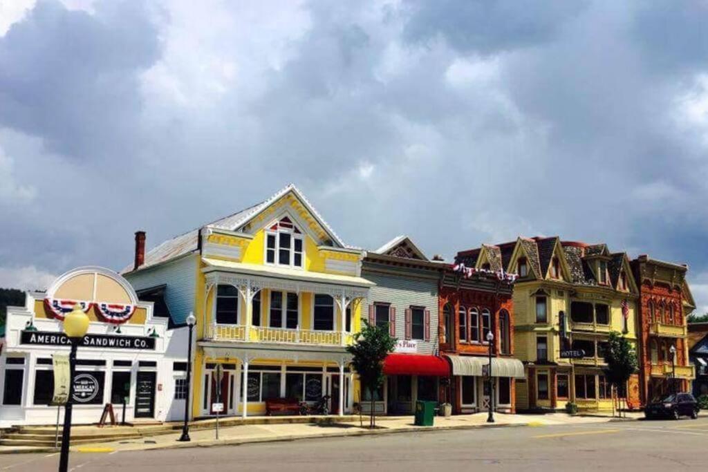 The Cast Iron Lady Apartment Wyalusing Luaran gambar