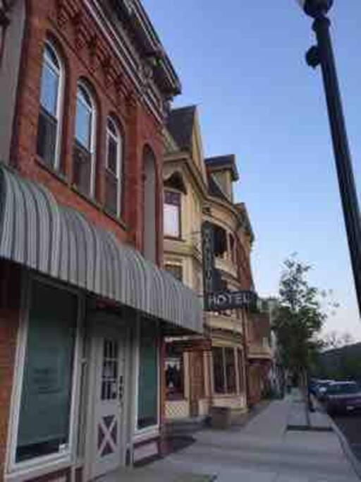 The Cast Iron Lady Apartment Wyalusing Luaran gambar